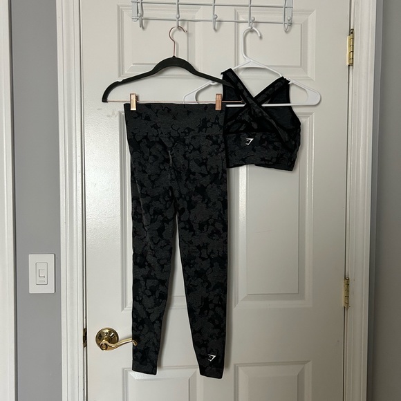 Gymshark Set - Picture 3 of 3